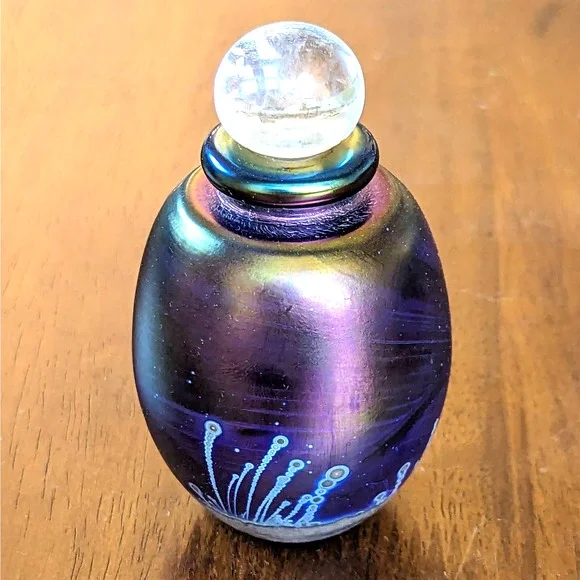 Robert Eickholt Signed Iridescent Art Glass Perfume Bottle Purples Blues 1990 - Picture 8 of 12